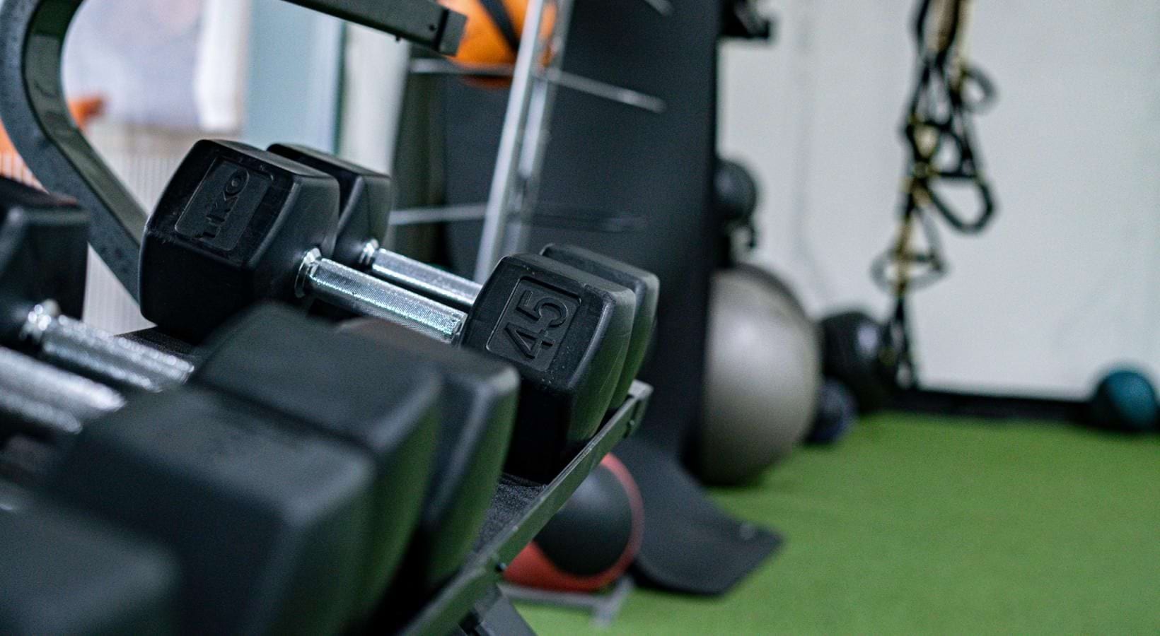 State-of-the-art amenities free weights on racks